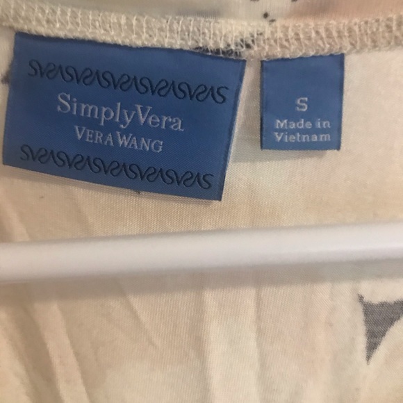 🔥5 for $15🔥Small Floral Shirt - Picture 2 of 2